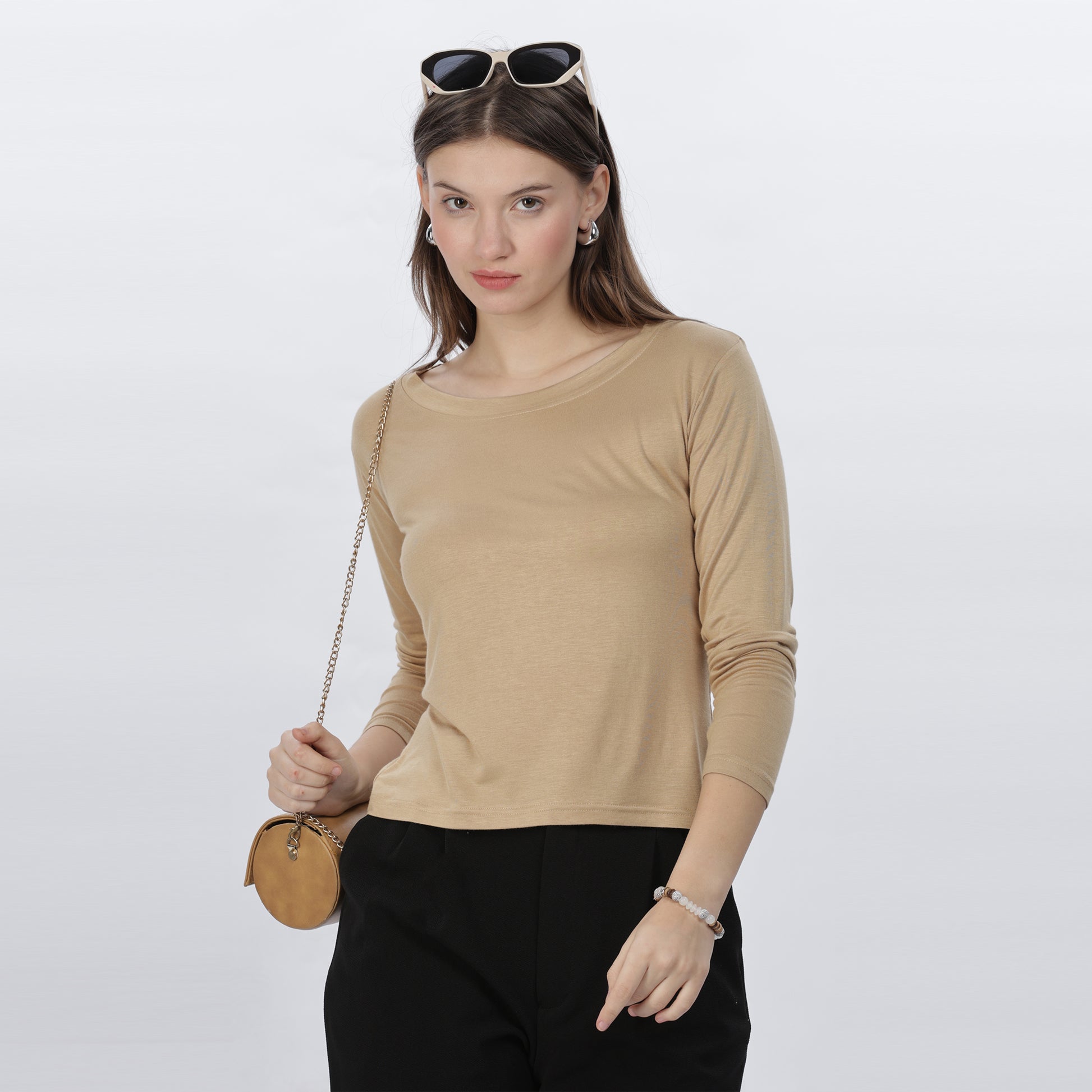 Women's Strechable Body Fit Inner Shirt (Black)