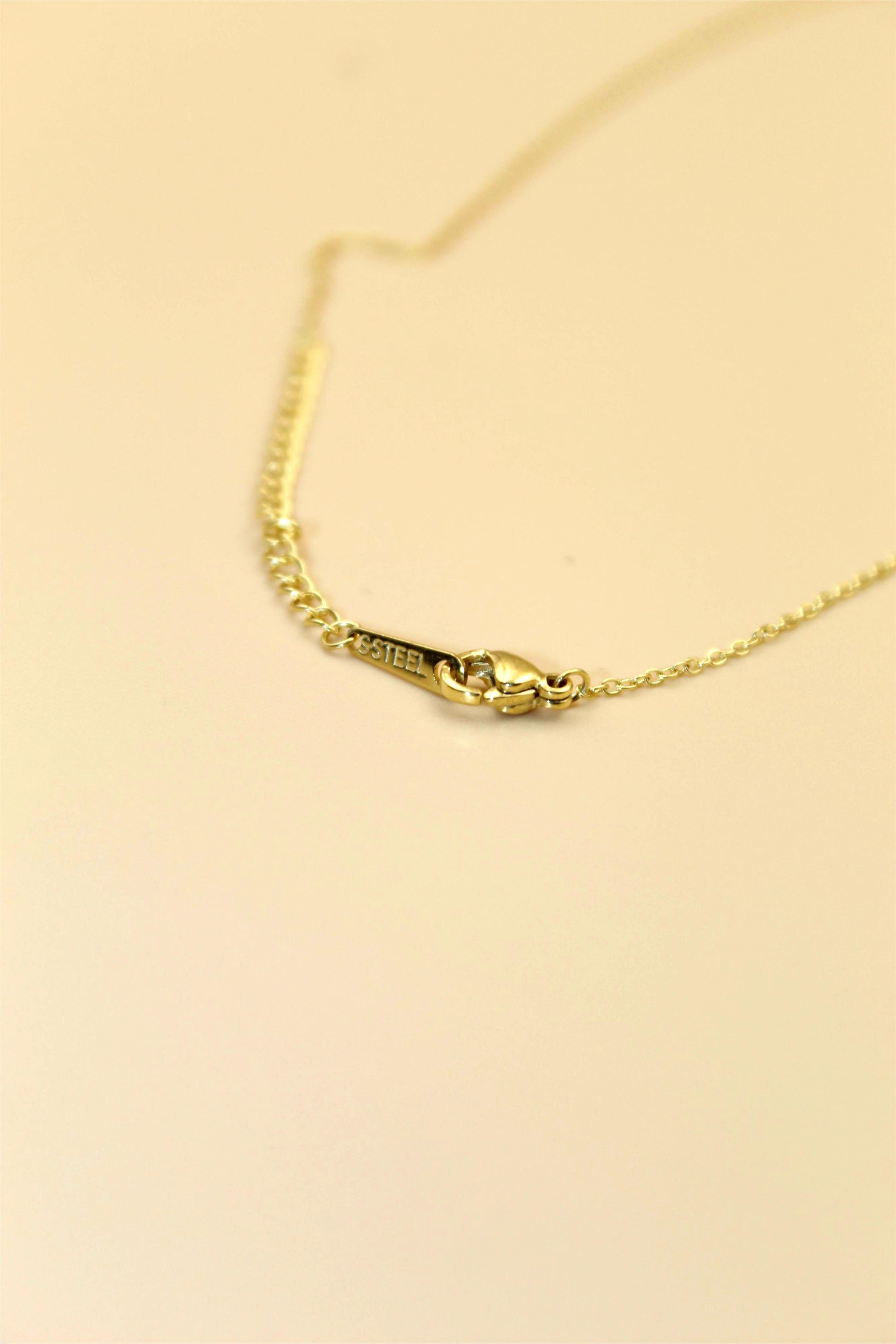 Cascading Leaf Pendant Necklace