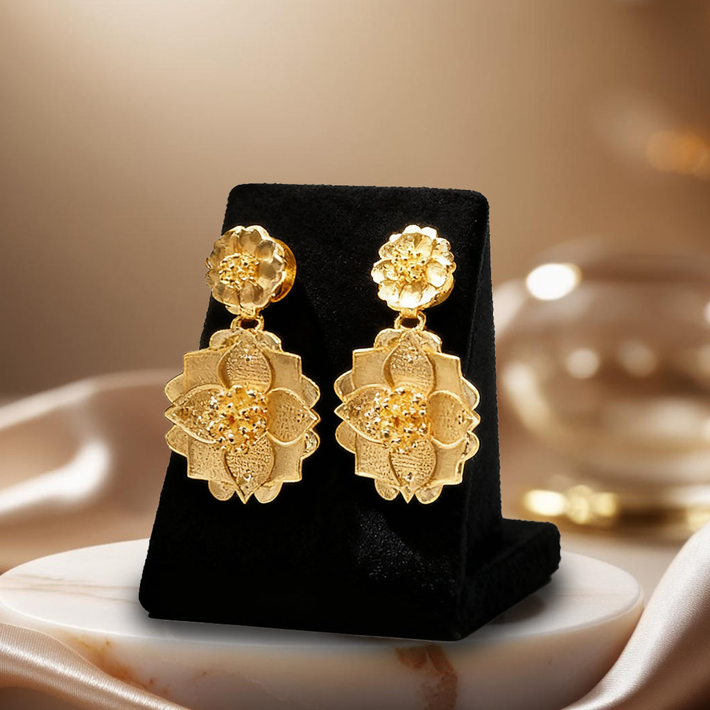 Golden Blossom Necklace Set for Women – Party & Festive Style