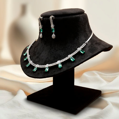 Antique Gold Emerald Necklace Set – Premium Imitation Bridal Jewelry with White Stones & Earrings